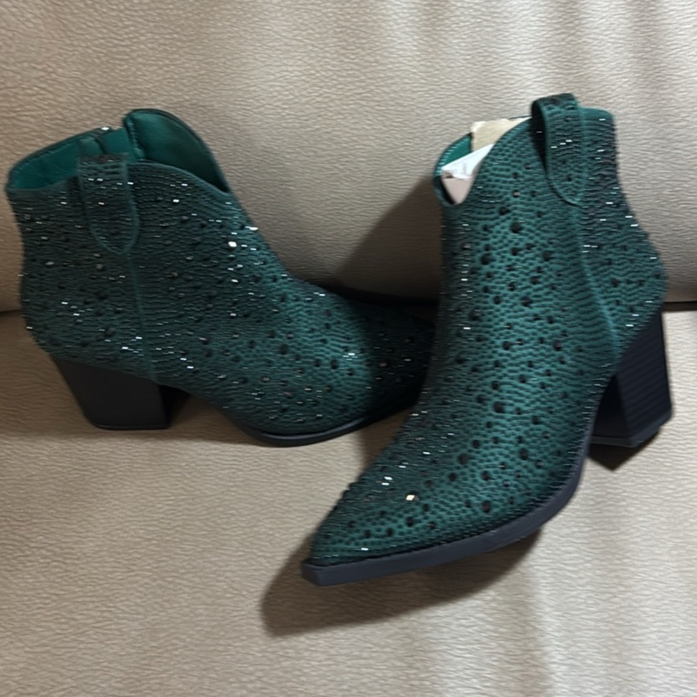 Soarkly Green Ankle Boots